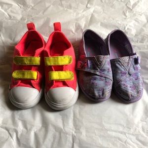 Used toddlers size 9c shoes converse and Skechers